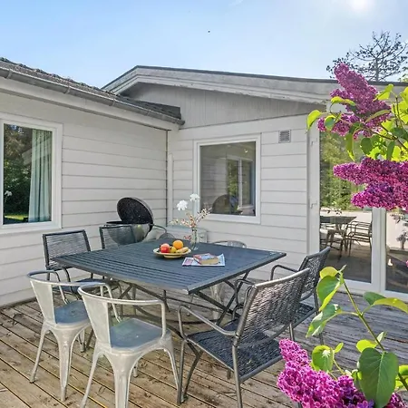 4 Bedroom Stunning In Sydals Holiday home *